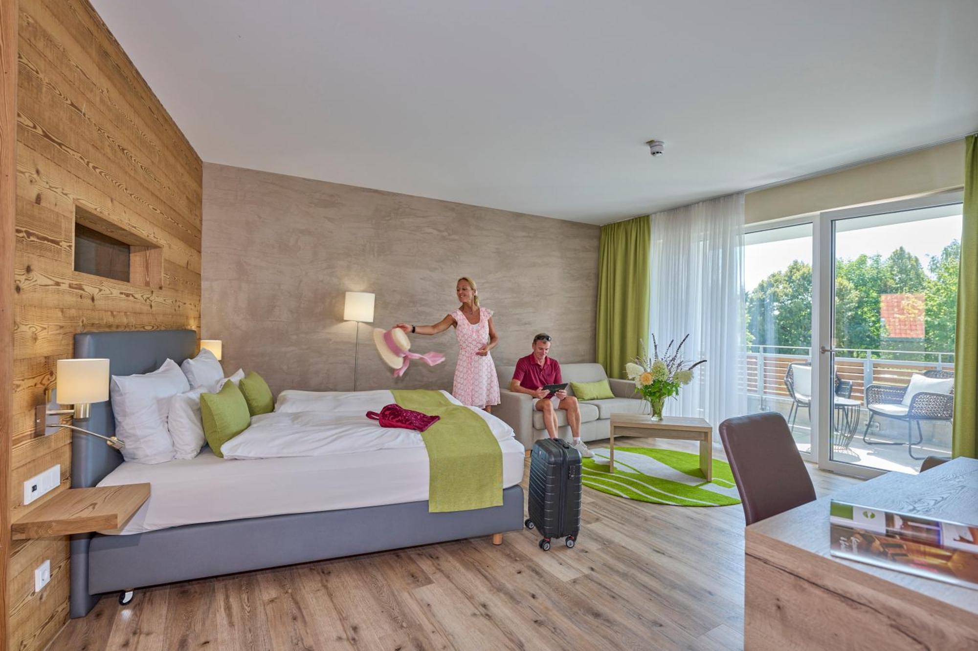 Bachhof Resort Hotel Kirchroth Exteriör bild